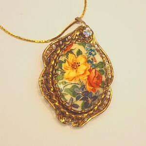 Vintage 1960s West Germany floral filigree pendant necklace